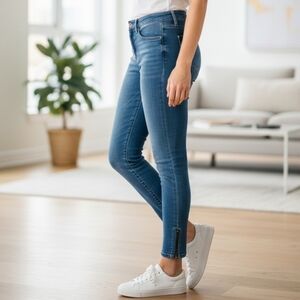 Tommy Hilfiger Denim W 16" R 9" I 28"